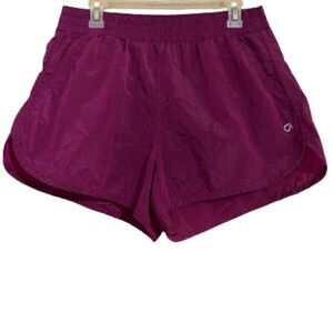 GapFit WOMEN’s PERFORMANCE w/ BUILT-IN UNDERWEAR CRINKLE MAGENTA SHORTS Size-M